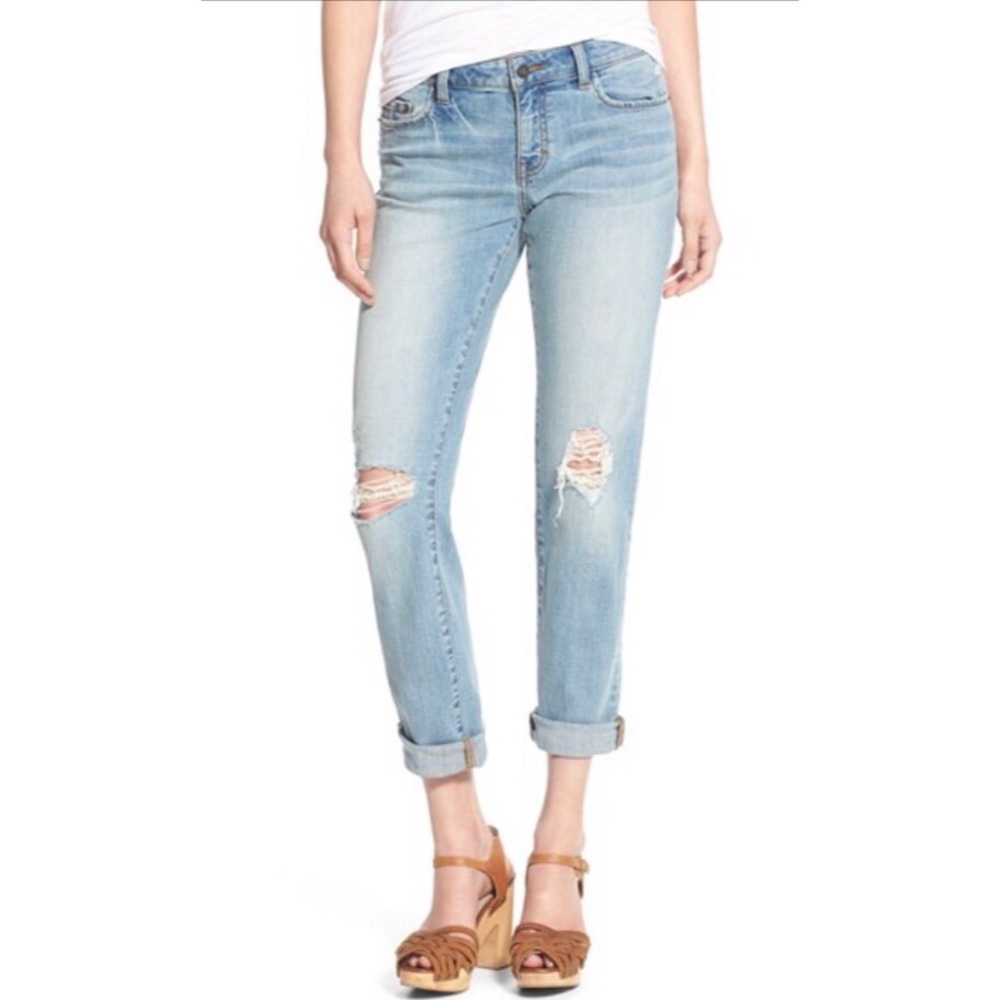 NEW Sun & Shadow Distressed Jeans